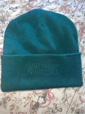 lululemon teal knit cuffed beanie